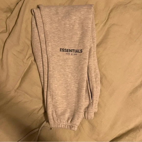 Essentials sweatpants - Picture 3 of 5